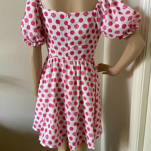 Cute pink and white Hello Kitty dress, Size Women’s Small. - Picture 4 of 6
